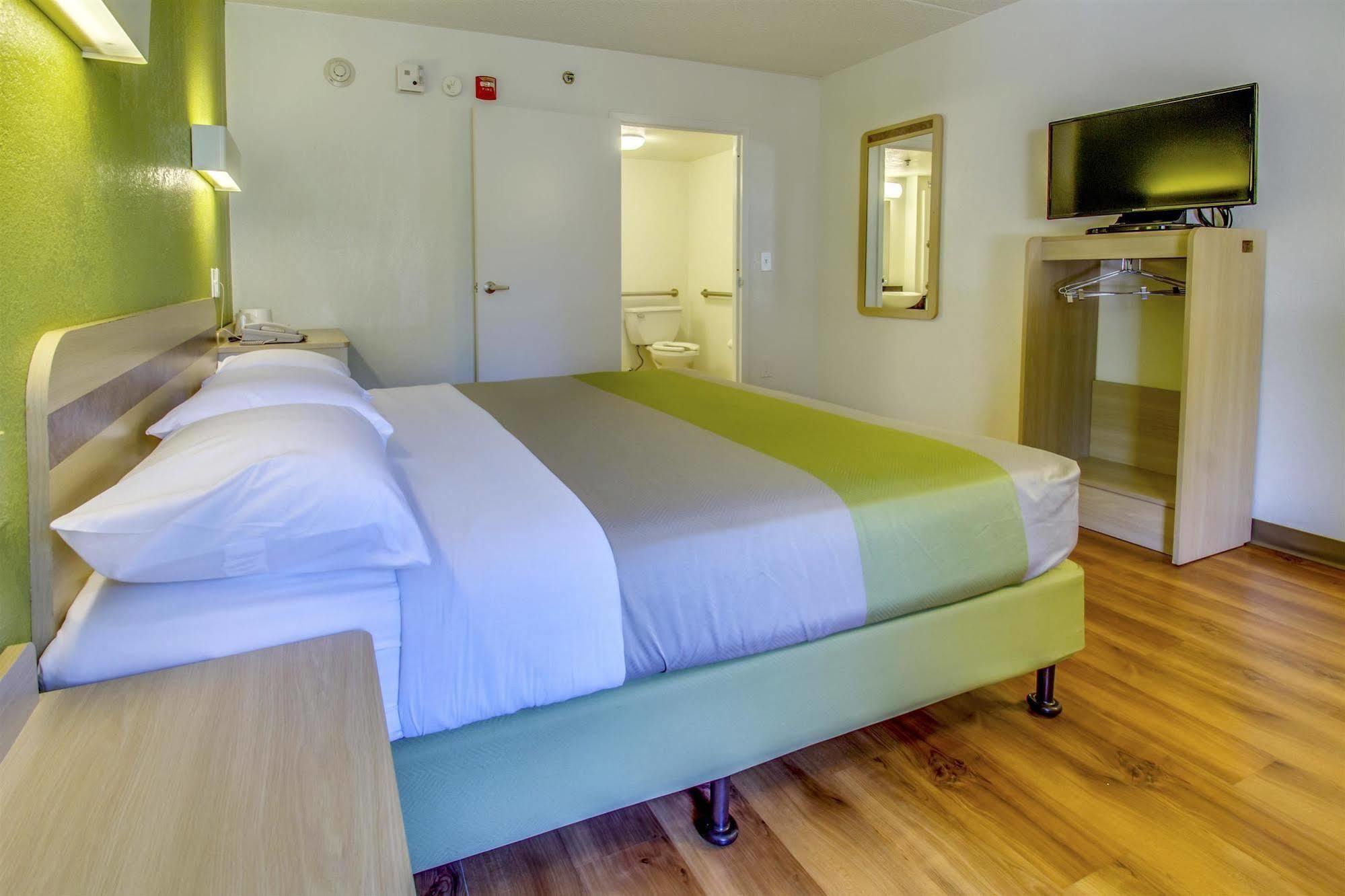 Motel 6-Frederick, Md - Fort Detrick Bagian luar foto