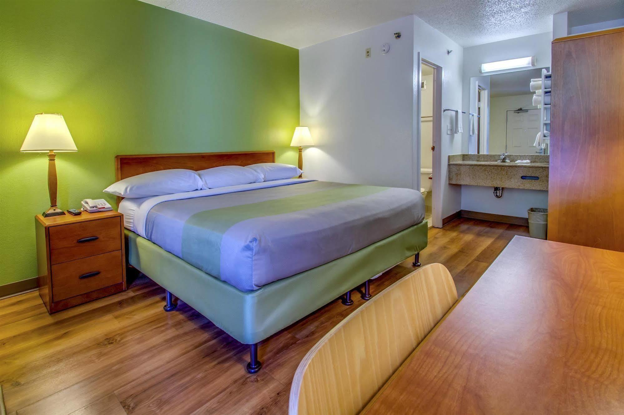 Motel 6-Frederick, Md - Fort Detrick Bagian luar foto