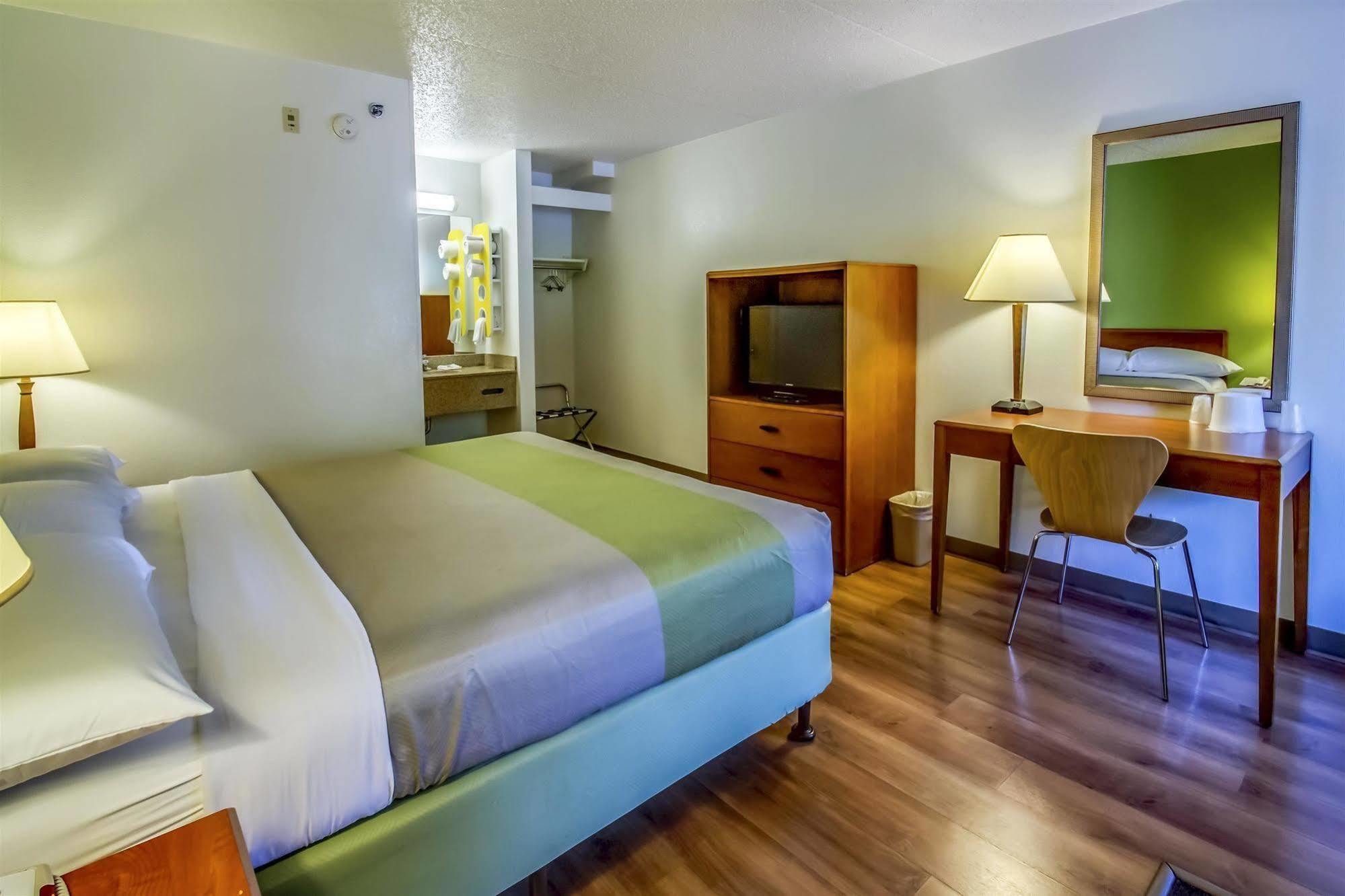 Motel 6-Frederick, Md - Fort Detrick Bagian luar foto